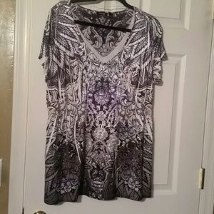 Beautiful top with by Apt.9